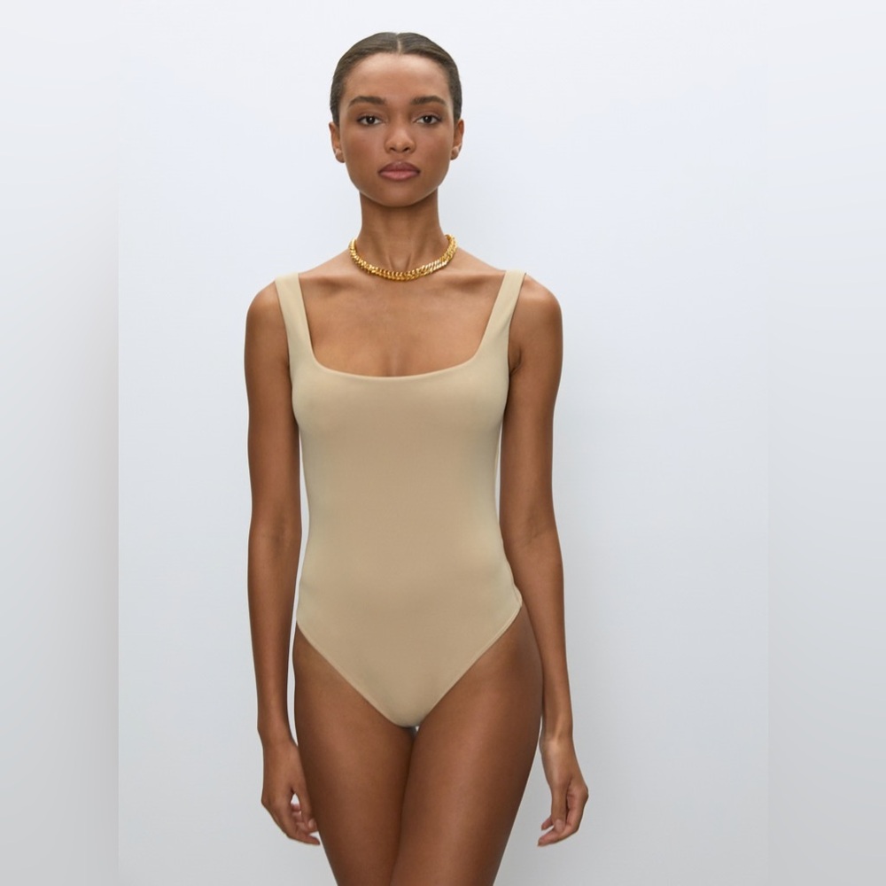 Aritzia Babaton Contour Square Neck Thong Bodysuit Claremont Size Small *Read